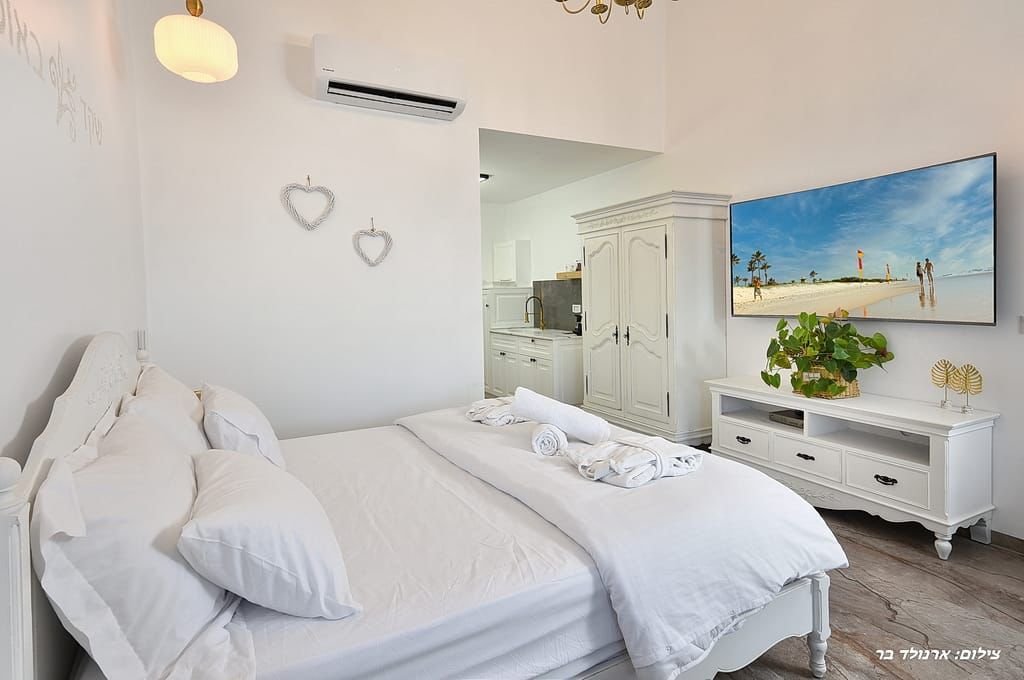 WhatsApp Image 2025-04-17 at 10.19.08 (1)